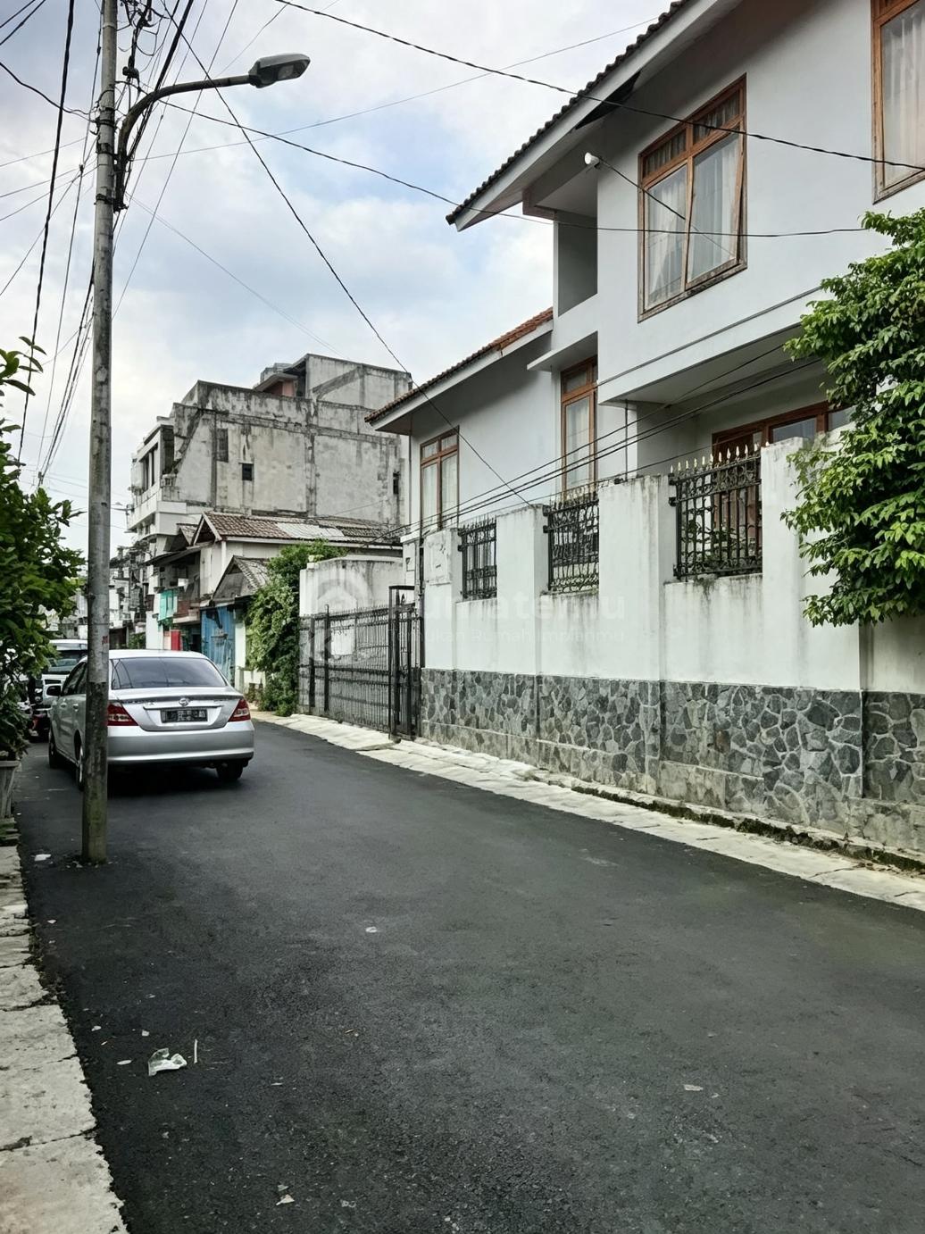 Dijual Rumah Siap Huni Hook Di Radio Dalam Jakarta Selatan
