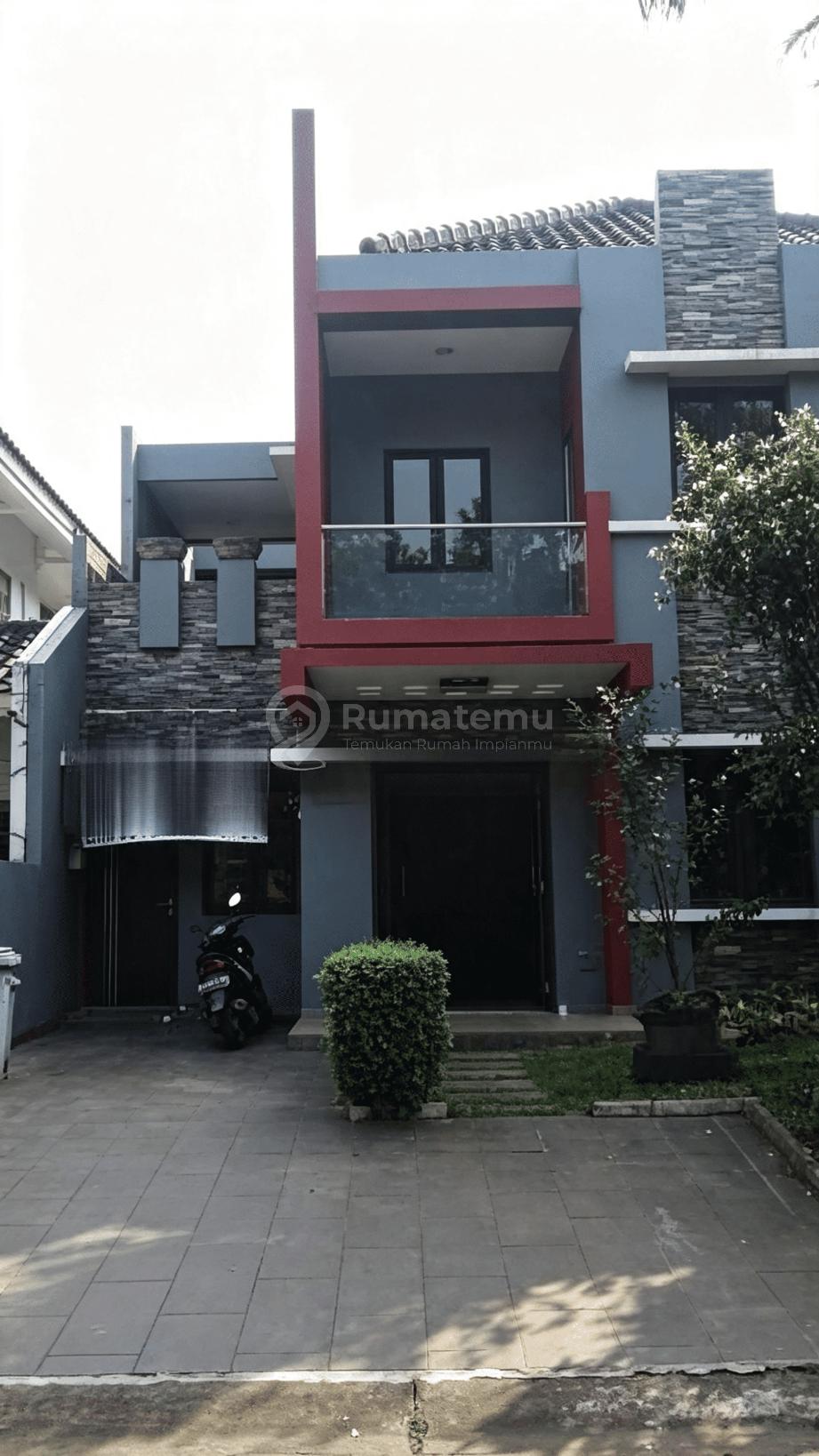 Dijual rumah komplek Akses jalan 3 mobil Taman Himalaya Karawaci Kelapa Dua