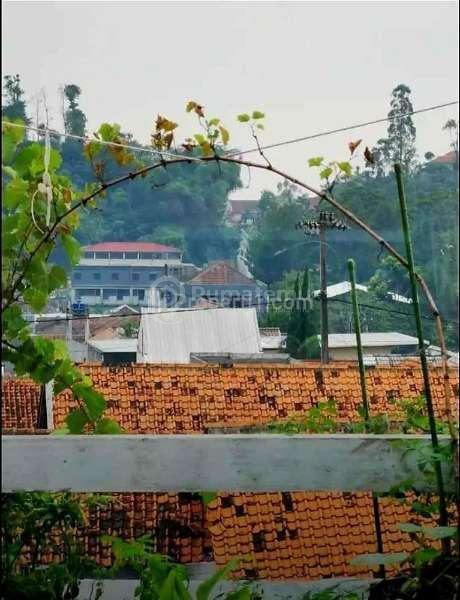 Jual Rumah 3 Lantai di Cihanjuang Dekat Sariwangi Bandung