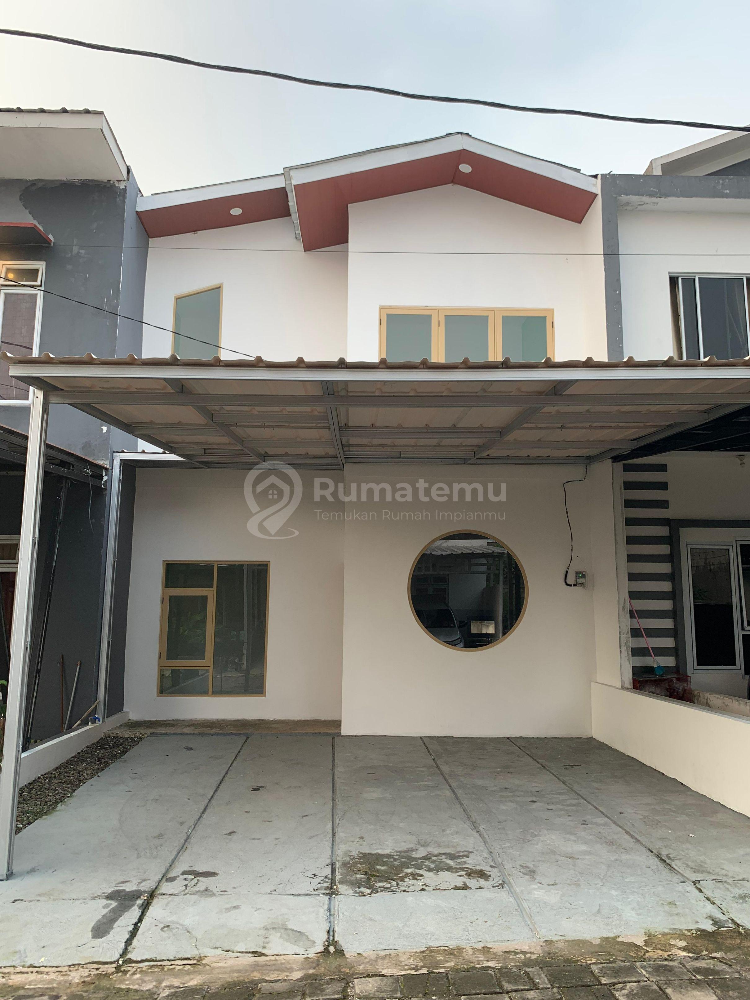TANPA BI CHEKING-RUMAH BARU 2 LANTAI 5 MENIT KE STASIUN CILEBUT