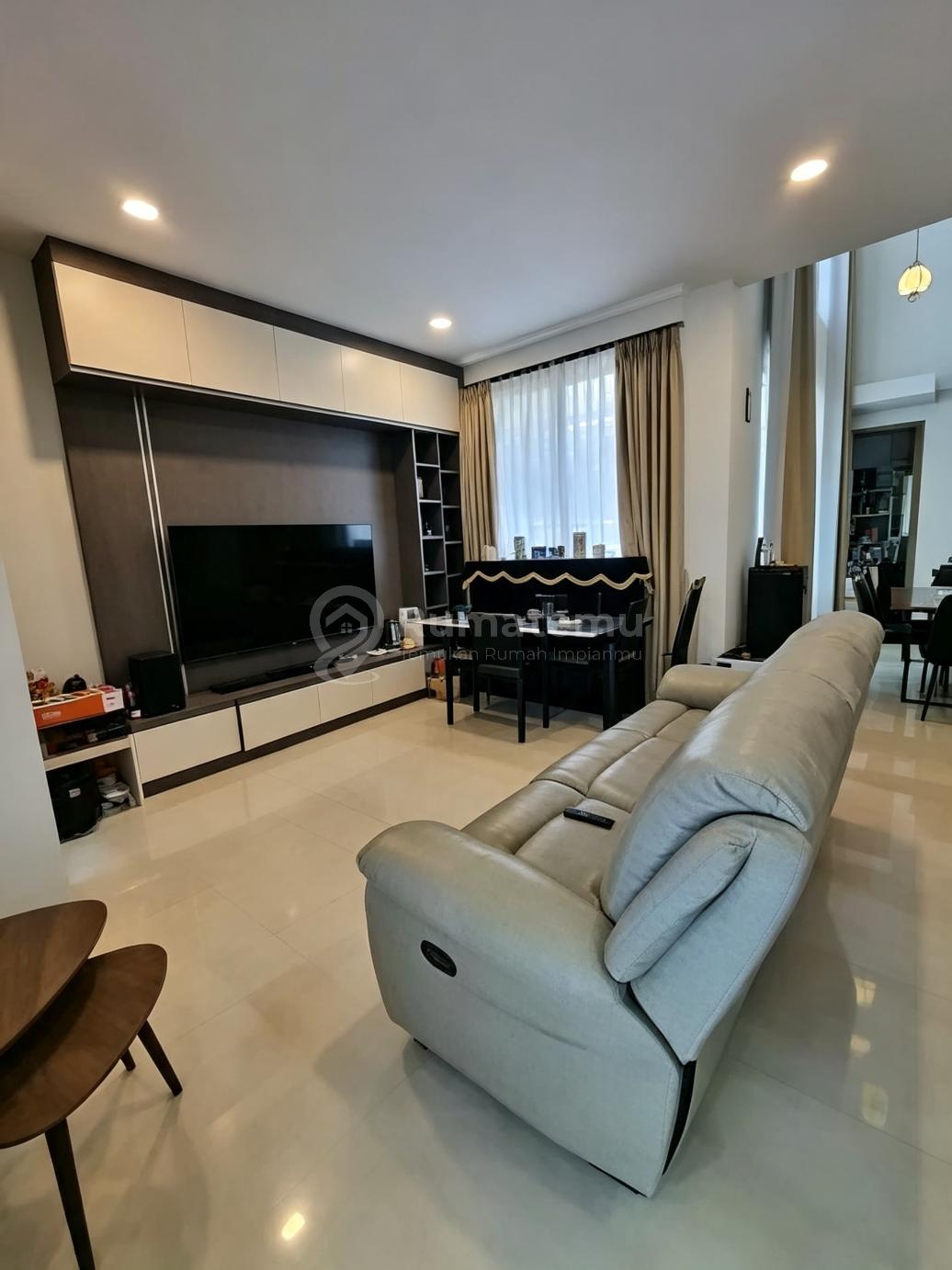 Dijual Cepat Rumah Siap Huni Sudah Full Furnish di BSD