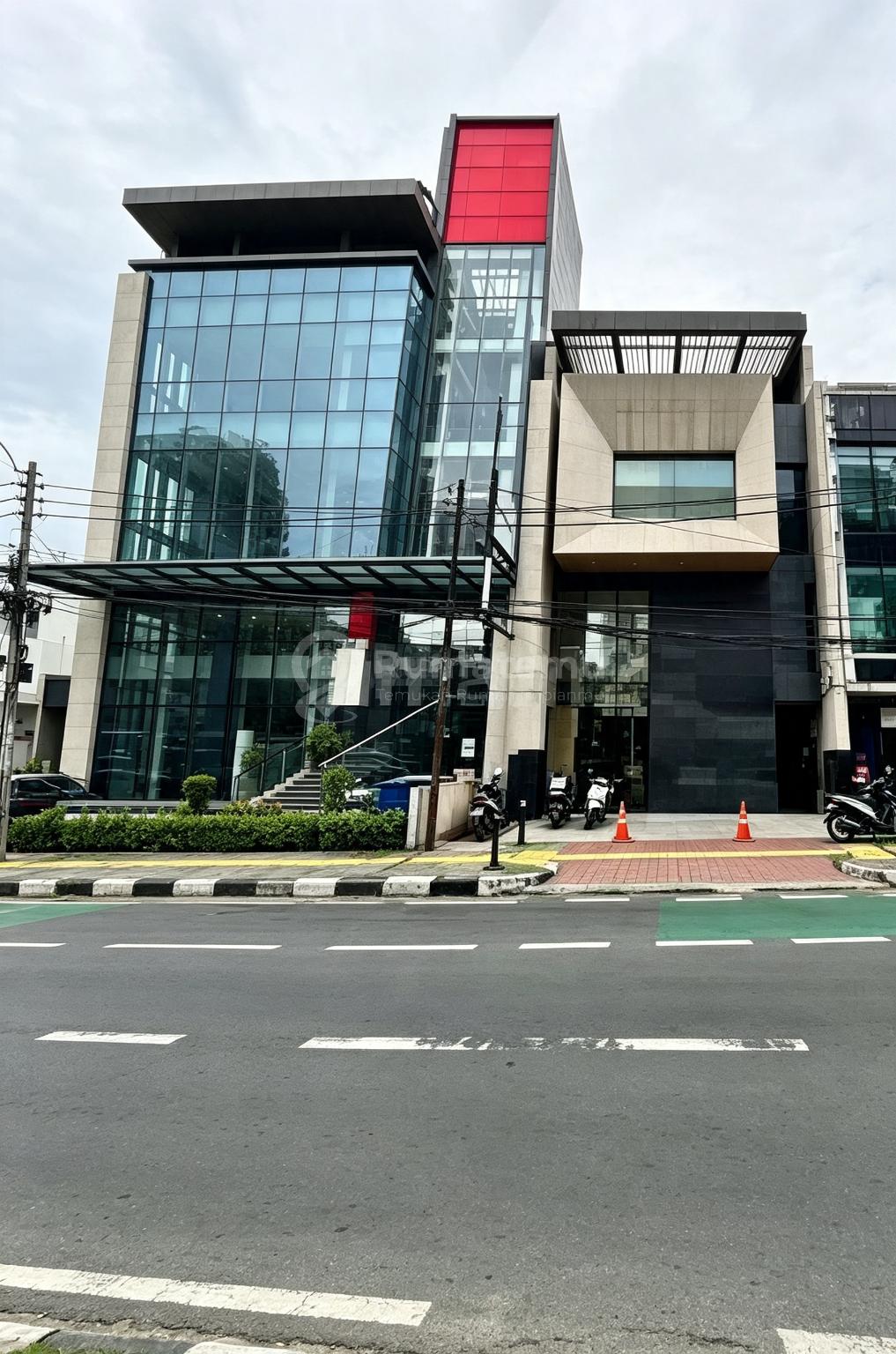 For Sale Gedung Komersial Kebayoran Baru Dekat Stasiun MRT Blok A & Halte Busway, Jakarta Selatan