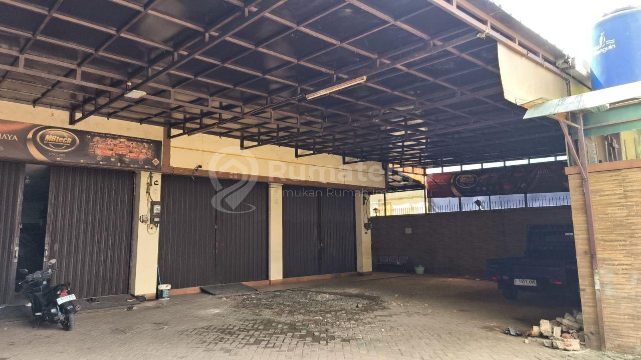 Disewakan Ruko Gandeng 2 Unit Siap Pakai di Jalan Raya Bekasi Jakarta Timur
