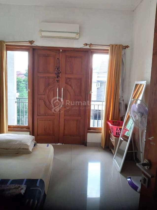 Rumah Melati Mas. 2 Lantai. 10X20. Jalan 2 Mobil. Siap Huni
