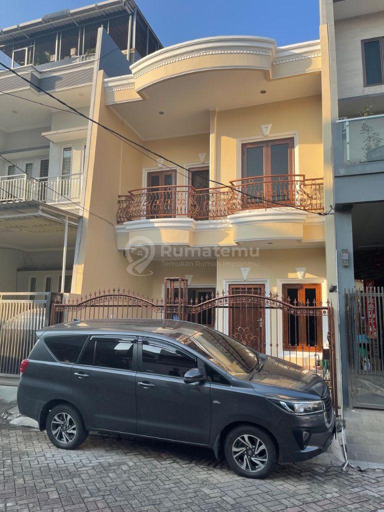 DIJUAL RUMAH 2 LANTAI - TAMAN SURYA 3, JAKARTA BARAT 