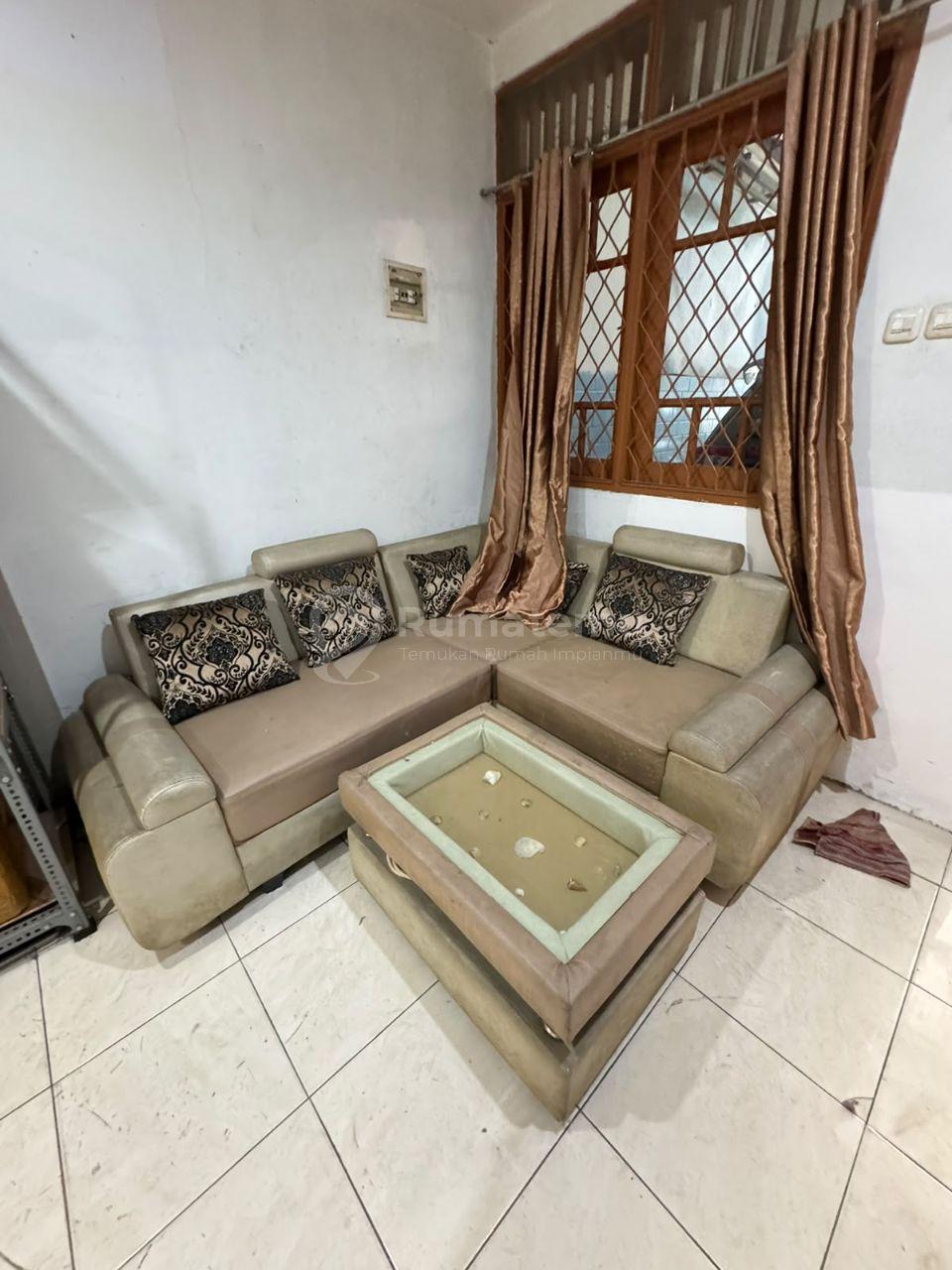 SUPER MURAH Dijual Rumah di Perumahan Taman Palem Lestari, Cengkareng, Jakarta Barat.