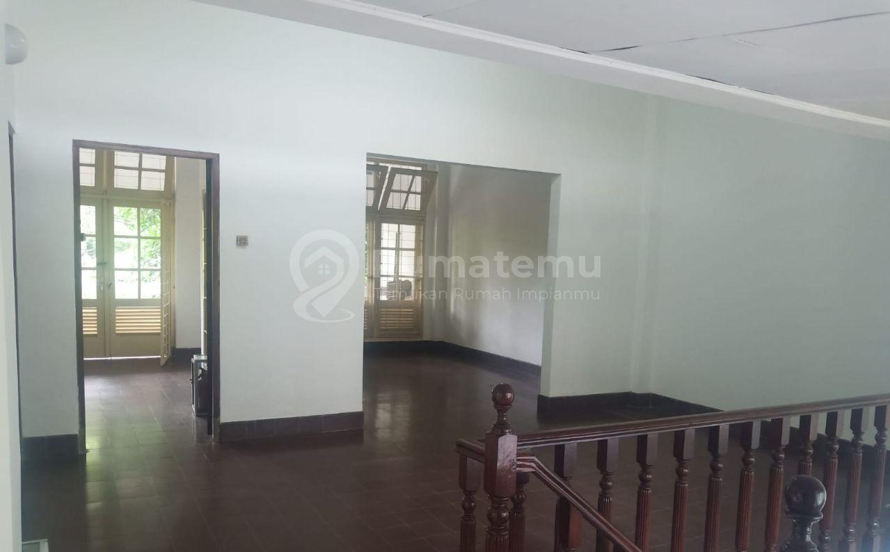 RUMAH DIJUAL TINGKAT 2 DI DAERAH KEBAYORAN BARU 