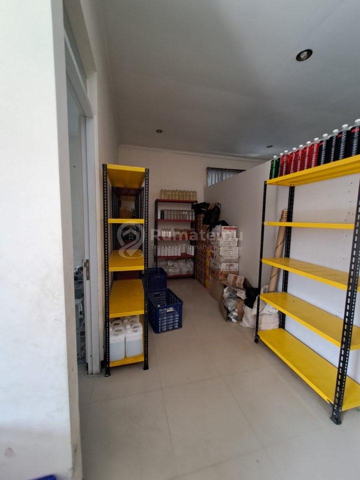 DIJUAL / DISEWAKAN Rumah Hook Strategis di Taman Holis Indah 2 – Bandung
