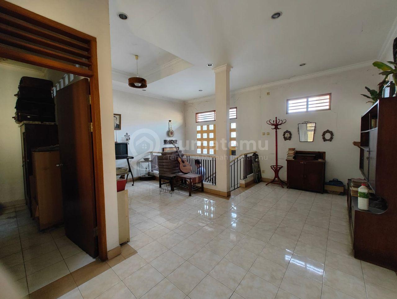 Jual Cepat Rumah Komplek Lama Srategis, Petojo Selatan, Gambir,  Jakarta Pusat