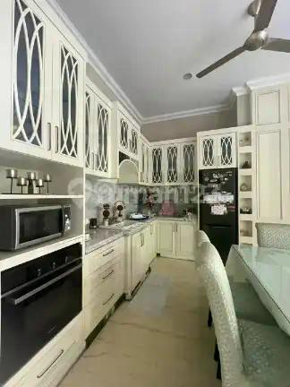 Dijual Rumah Mewah Siap Huni area Kebayoran Baru