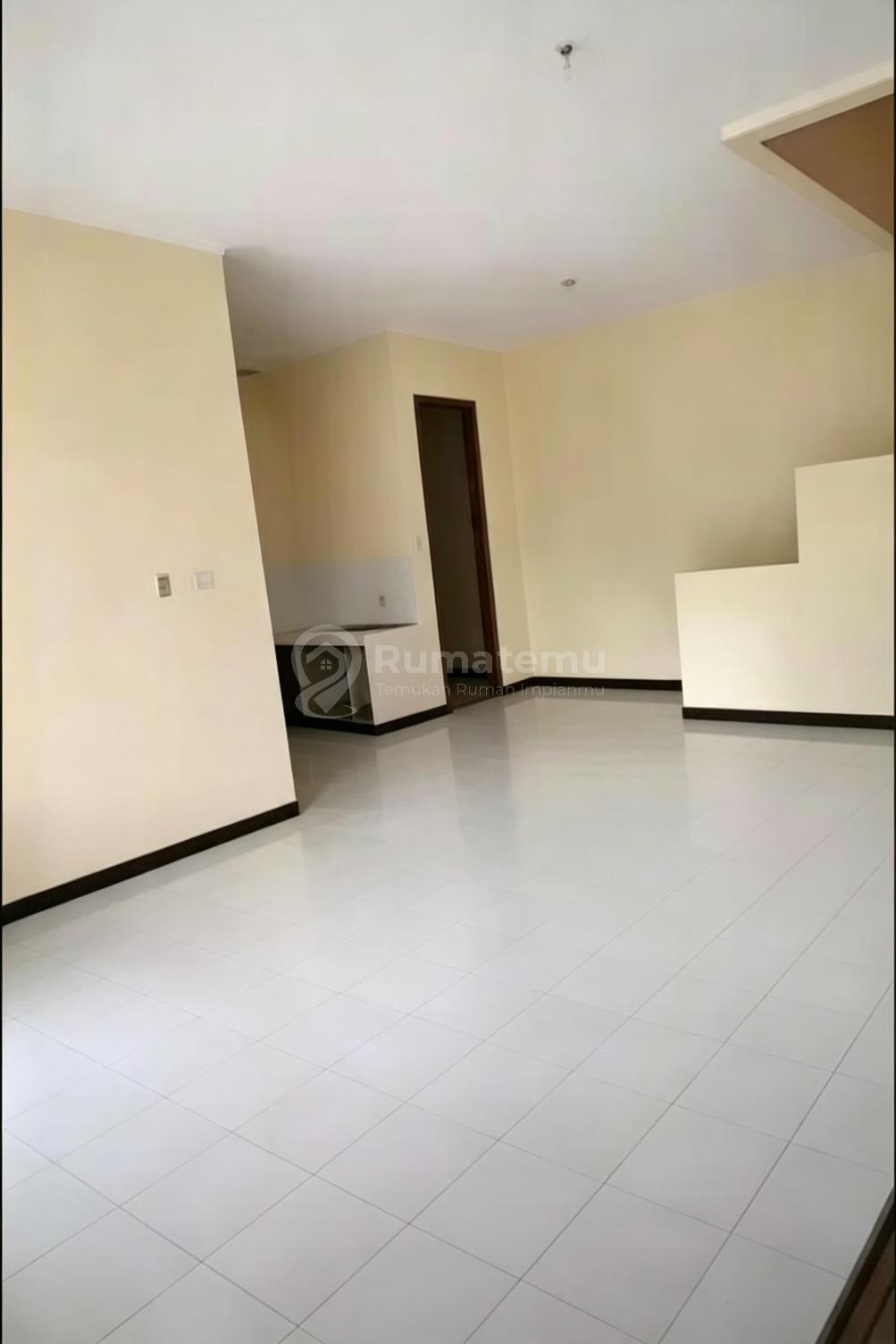 Disewakan Rumah 2 Lantai di Buahbatu