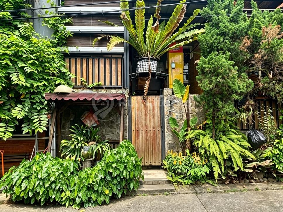 Dijual Rumah Untuk Lokasi Bagus, Asri, Nyaman di Nerada Town House