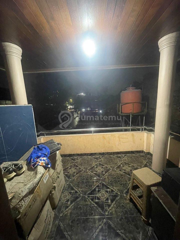 DIJUAL — RUMAH 3 LANTAI STRATEGIS PINGGIR JALAN RAYA PAGARSIH BARAT, BANDUNG