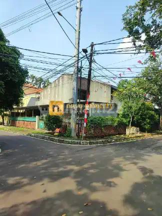 Rumah Hitung Tanah Posisi Hook Dalam Komplek Di Cempaka Putih