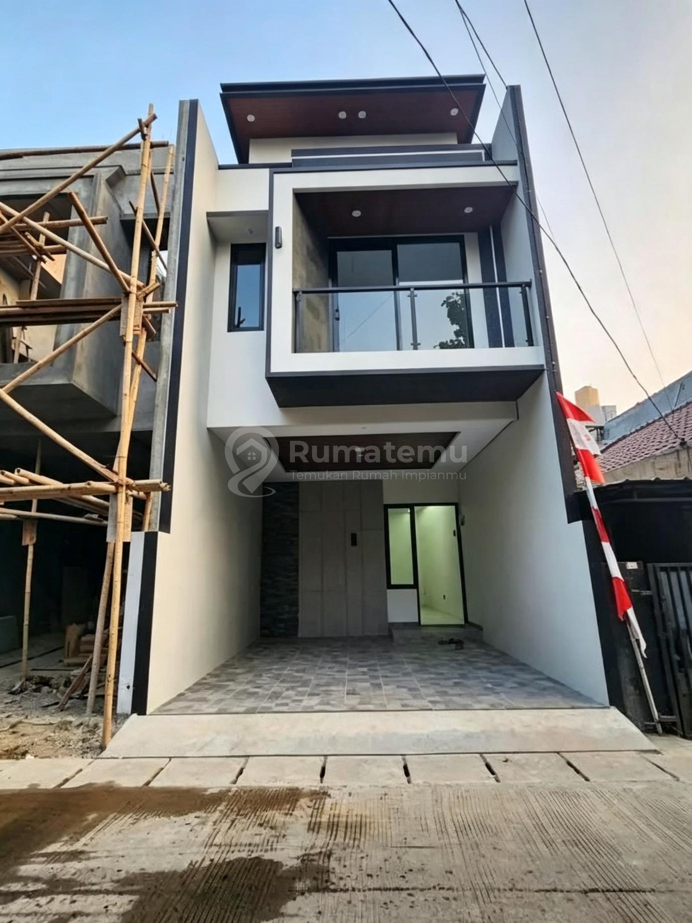 Rumah Baru Dalam Komplek Harga Termurah lokasi strategis Jagakarsa Jakarta Selatan