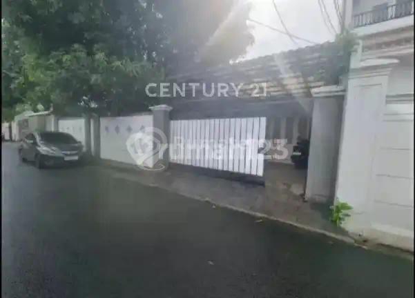 Rumah Mewah dan Nyaman di Kawasan Strategis Bangka - Kemang
