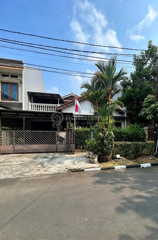 Dijual Rumah Lokasi Strategis Tanah Luas Harga Menarik di Bintaro Jaya Sektor 2