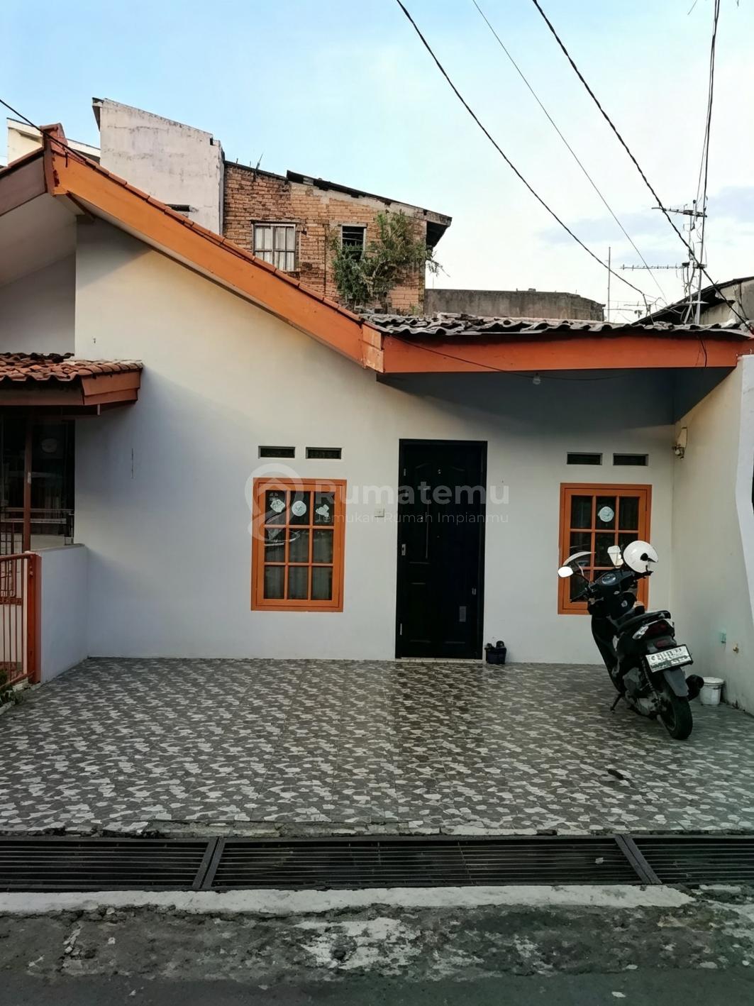 Rumah Lama Hitung Tanah Dalam Komplek di Pondok Bambu