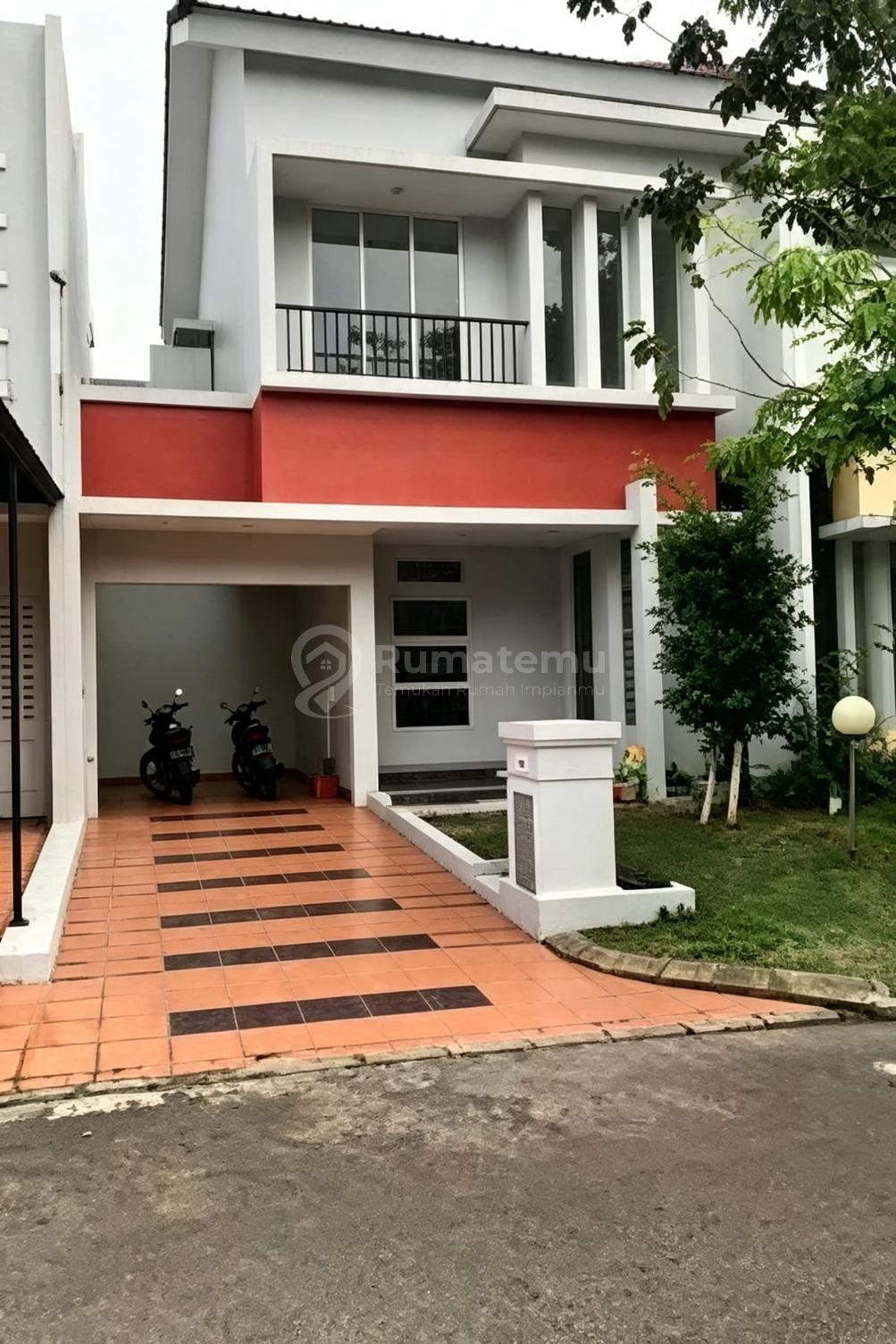 Dijual Rumah Di Phg, Di Jalan Raya, Hadap Timur, Row Unt 3 Mobil, Rapi