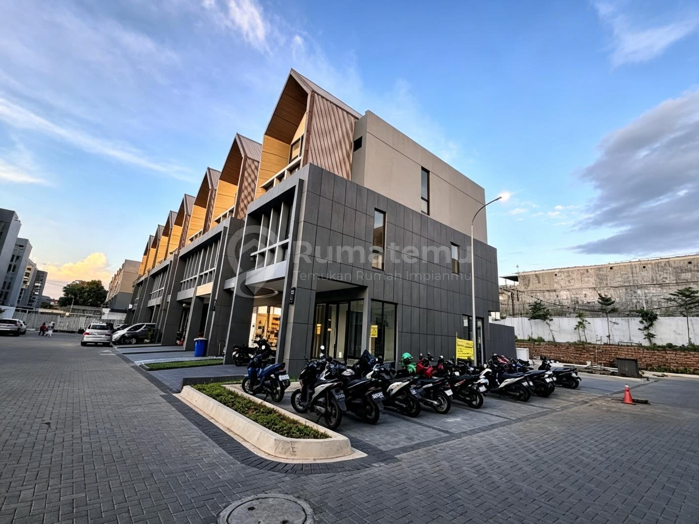 Delrey Biztown Bsd City Seberang Ipeka dan Zora, Komplek Hunian Sekaligus Bisnis.harga Sewa Rp. 250Juta Pertahun