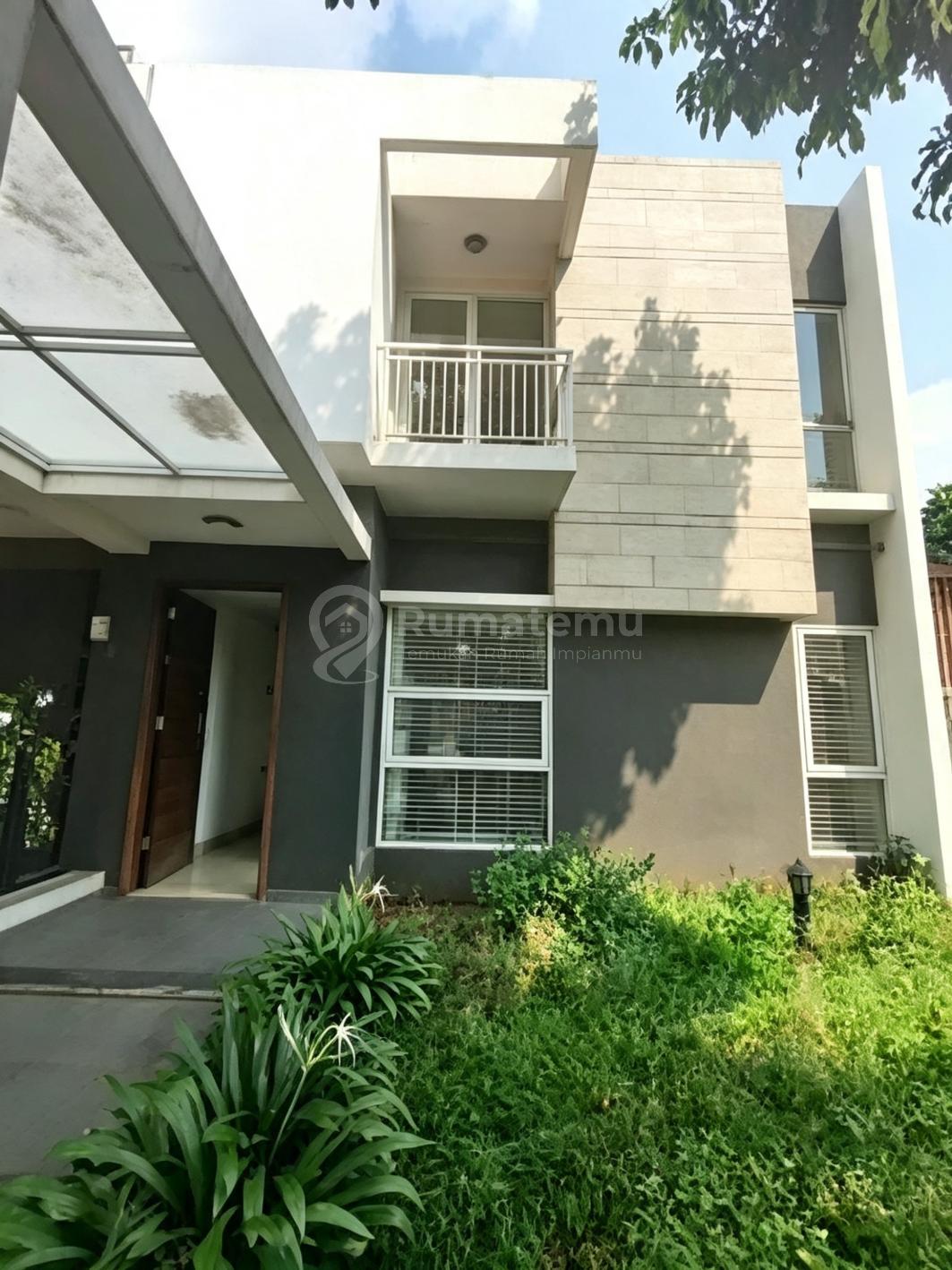 Rumah Pojok Tanah Luas Dalam Cluster Strategis Di Caman Bekasi