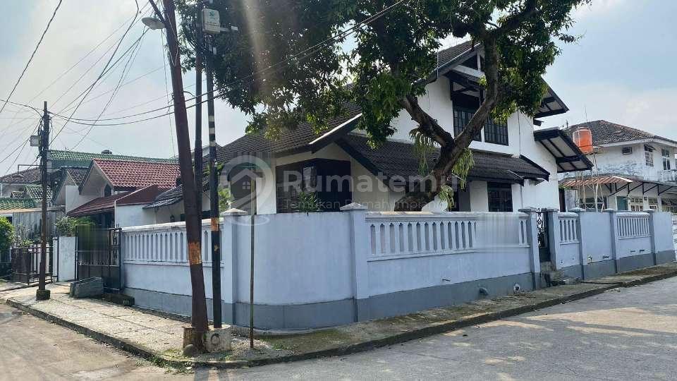 Dijual rumah hook/sudut di komplek mewah di area Cinere Raya,Cinere, Depok