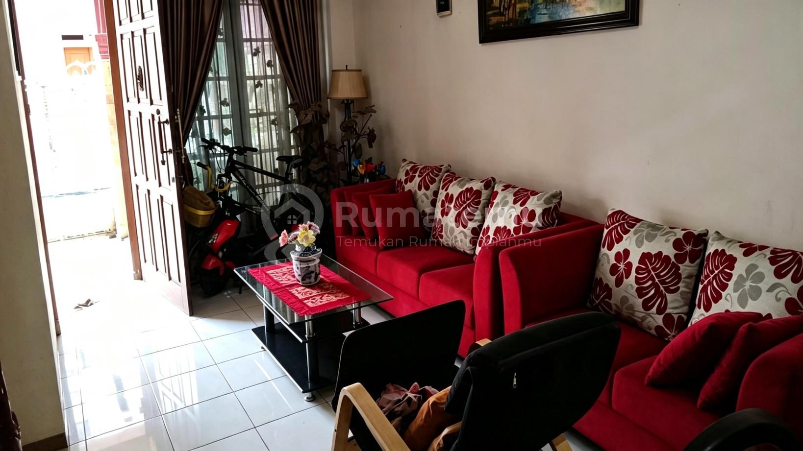 Dijual rumah cantik Akses jalan 2 mobil di Perumahan Permata Pamulang