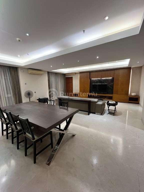 Sewa dan Jual Apartemen 3 bedrooms Fully Furnished Low Level di 1 Cik Ditiro Apartemen