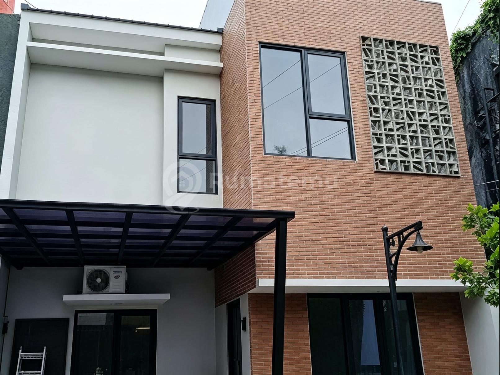 Dijual Rumah 2 Lantai Bagus Di Bintaro Sektor 3 Tangerang Selatan