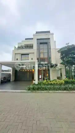 Rumah Brand New Mewah "tresor" Bsd City, Luas Tanah 240m2 Luas Bangunan 412m2 Harga 13 Miliar Seberangan Dengan Zora, Sebelahan Dengan Enchante