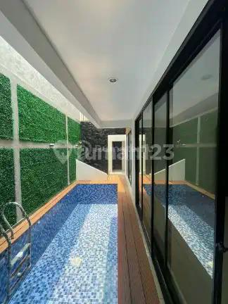Rumah Ada Kolam Renang di Bintaro Jalan Mertilangharga 4,5 Miliar