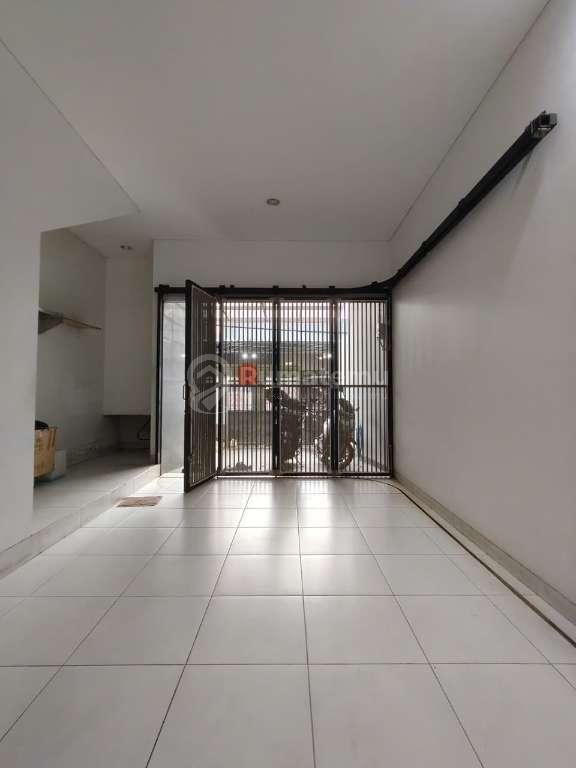 Turun Harga Rumah Dalam Komplek Di Cempaka Jakarta Timur 
