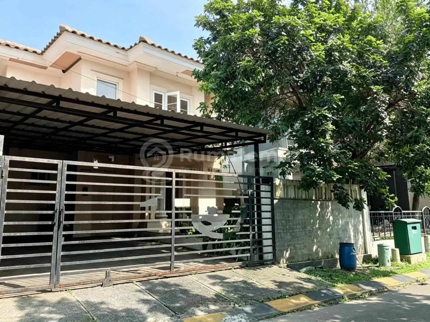 Rumah 2 Lantai Bagus Renovasi Strategis