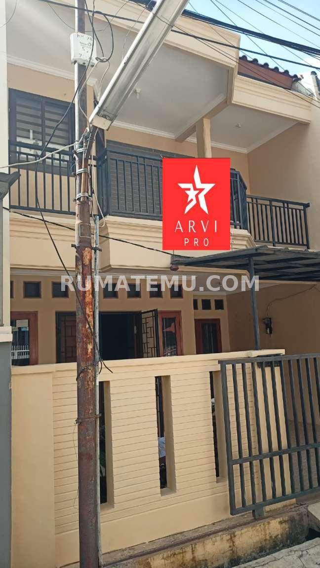 Dijual Rumah 2 1/2 Lantai di Pondok Kelapa Jakarta Timur