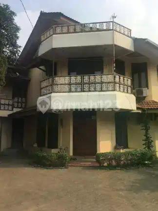Rumah Tua Hook Area Jln Penggilingan, 750 M ke Jln Raya Bogor