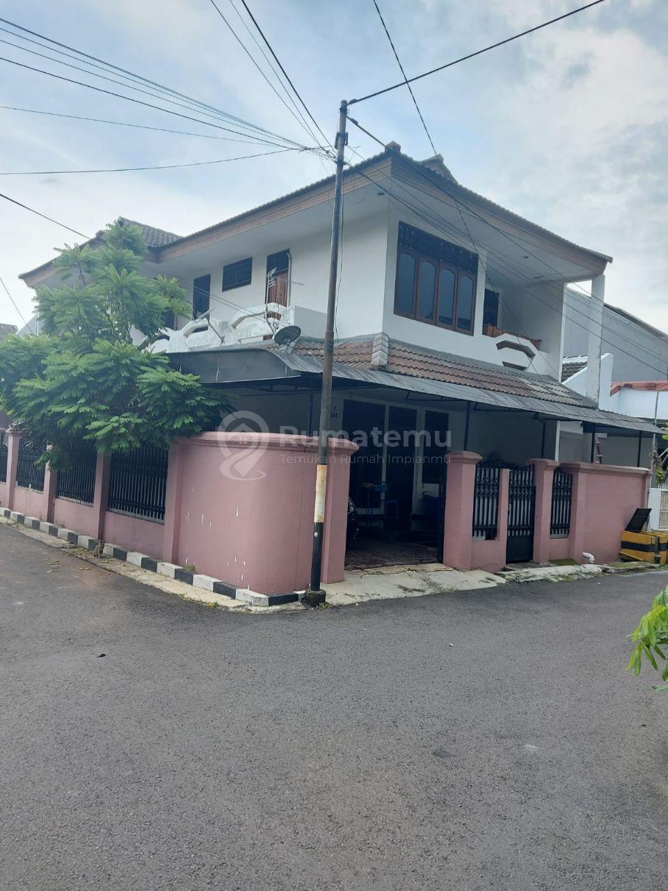 Rumah 2 Lt Murah Dlm Komplek Elit Duren Sawit, Jakarta Timur