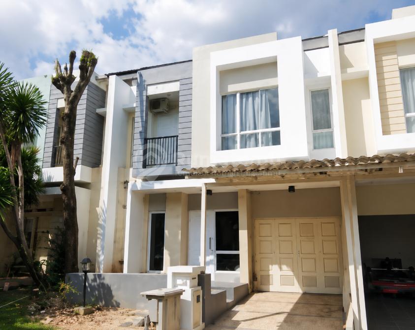 Dijual Rumah di Starling The Springs, Gading Serpong 8X17