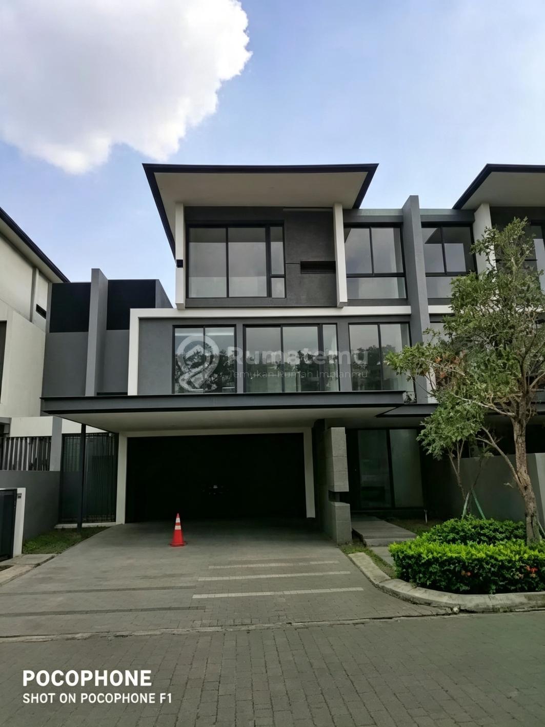 Lyndon Navapark, Rumah Baru, Dekat Botanical, Utara, Ada Lift