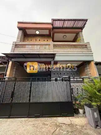 Rumah Bagus 2 Lantai Dalam Cluster di Bintara Kota Bekasi