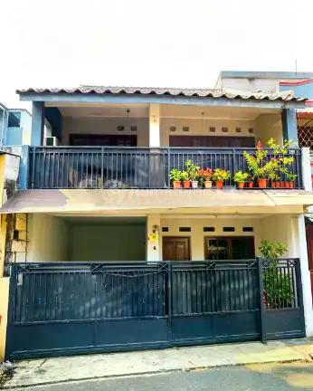Rumah Secondary di Kebayoran Lama Jakarta Selatan