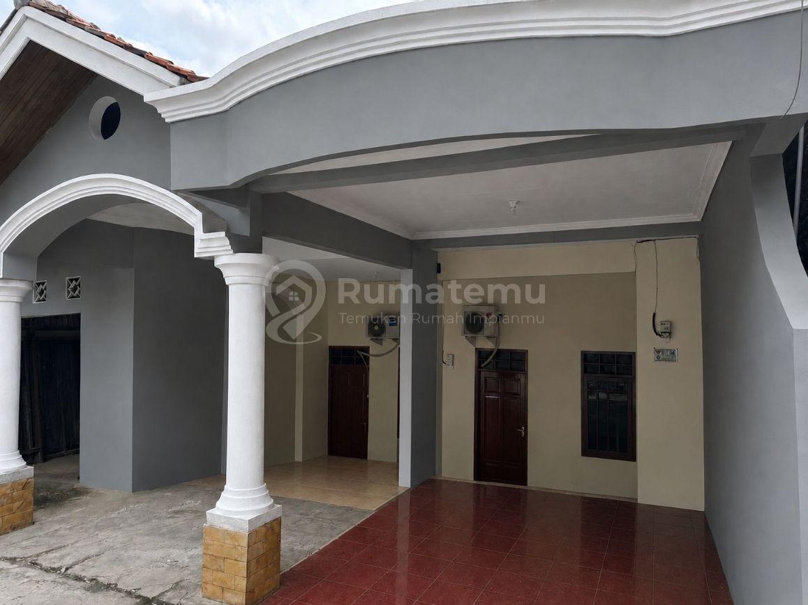 Rumah Tinggal & Ada Kontrakkan Isi 3 Petak Lokasi Strategis Murah di Pulo Gebang