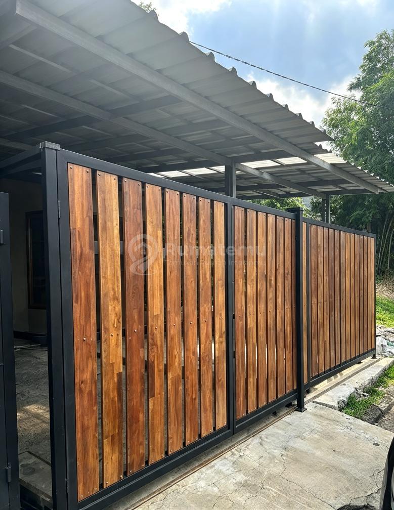 Dijual Rumah 2 Lantai Full Jati dan Nyaman di Nusa Loka Lokasi Strategis