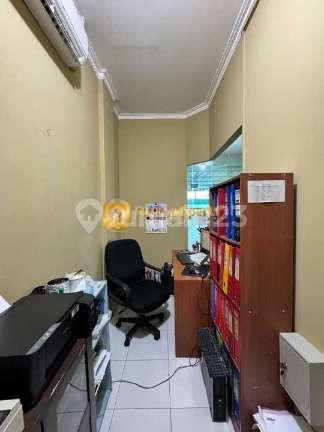 Ruko Pojok Siap Pakai Lokasi Strategis Di Poltangan Raya Jakarta