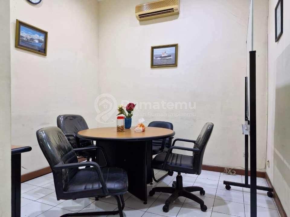 Jual Njop ruko cocok untuk kantor berada di pinggir jalan di Hibrida Raya, Pegangsaan Dua, Kelapa Gading