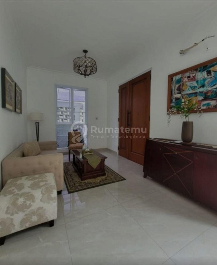​[VIEW PEGUNUNGAN] Rumah Mewah 3 Lantai SHM @ Rancamaya Golf Estate Bogor – 4,8M (Nego)