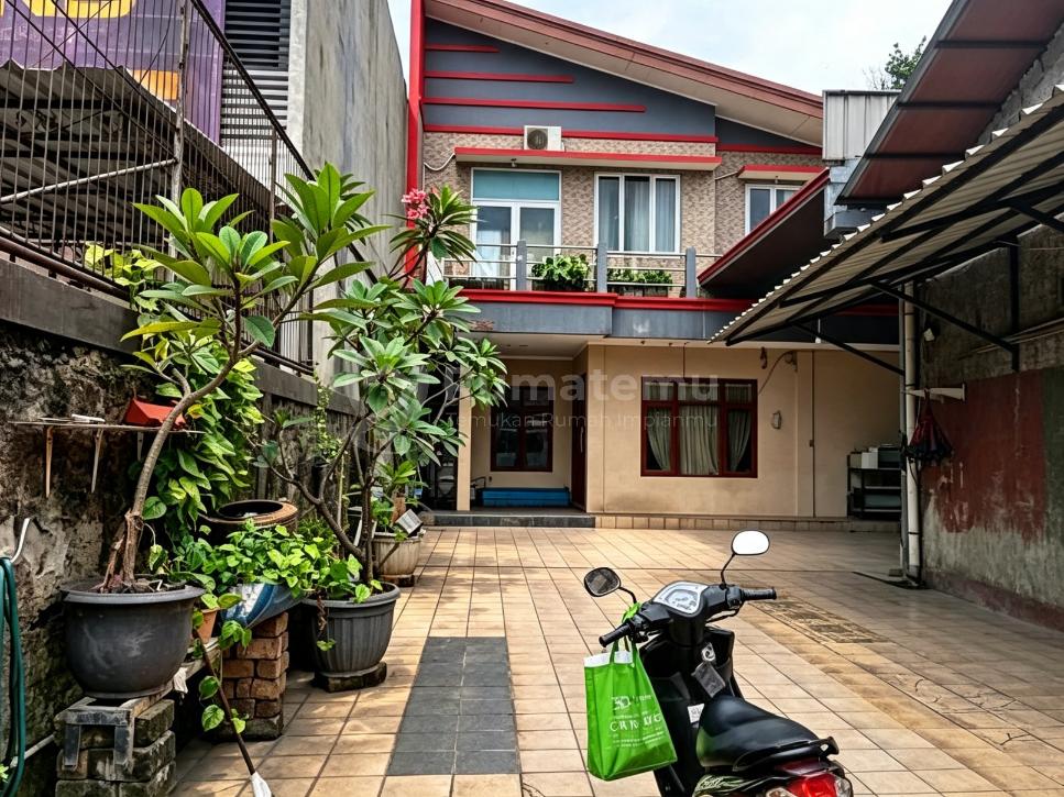 Dijual Rumah Luas Tanah 571m2 Lokasi Strategis Di Bintaro