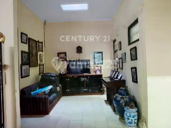 Dijual Rumah Lama Masih Terawat dan Murah di Cempaka Putih, Jakpu