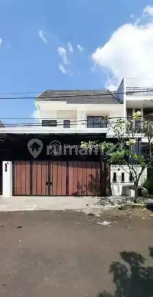 Rumah 2 Lantai Cantik Full Furnished Siap Huni Sudah Shm Bisa Kpr Semua Bank Nusaloka Bsd