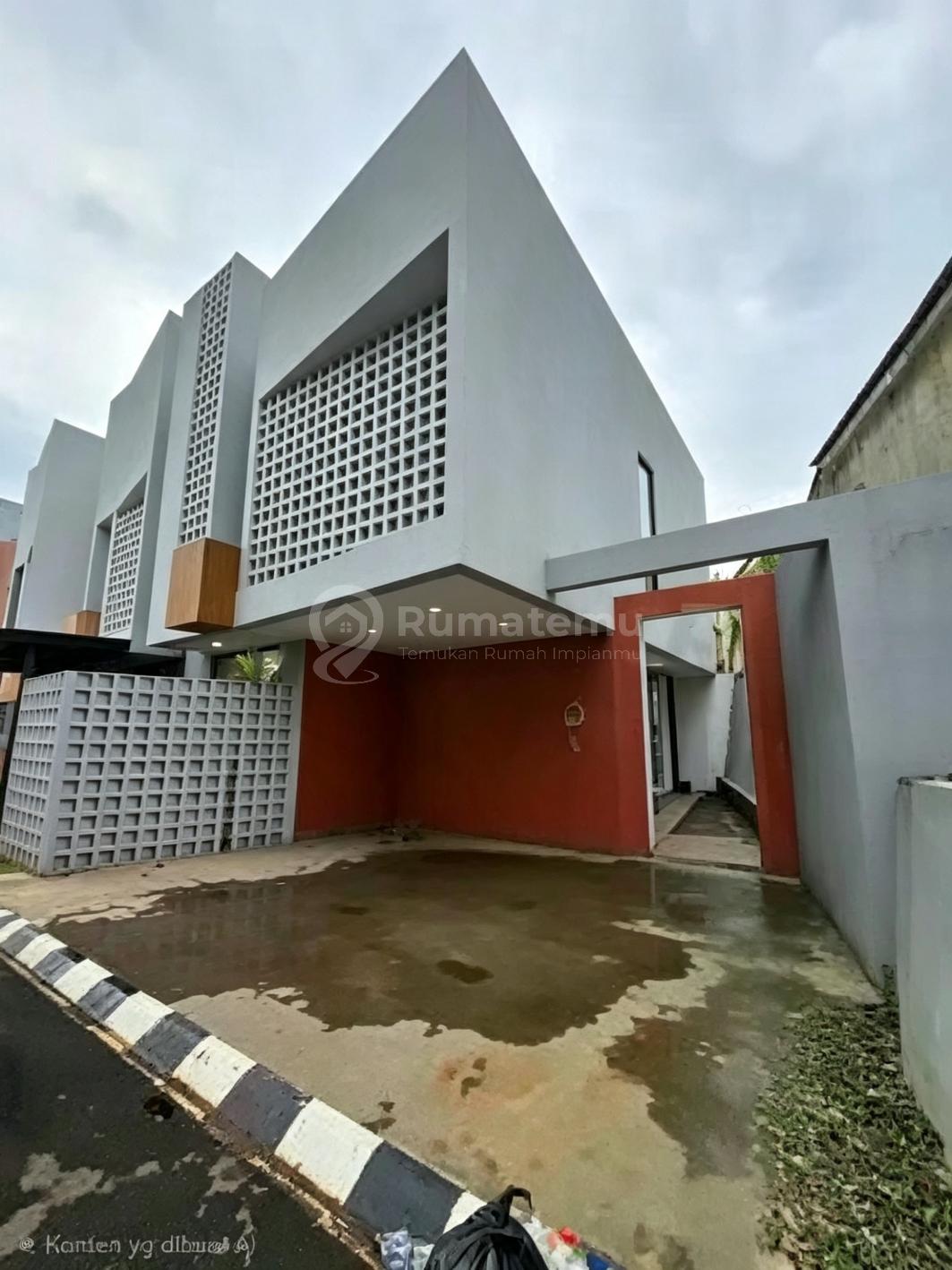 Rumah Baru Dalam Cluster di Pondok Kelapa