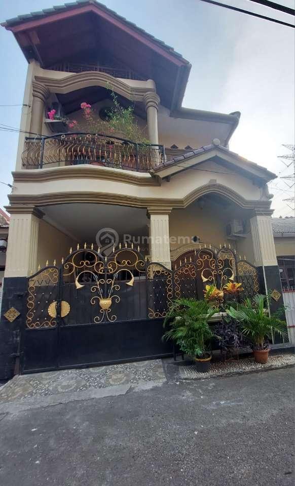 Dijual rumah komplek Lantai bawah granit di area Duren Sawit, Pondok Bambu, Jakarta